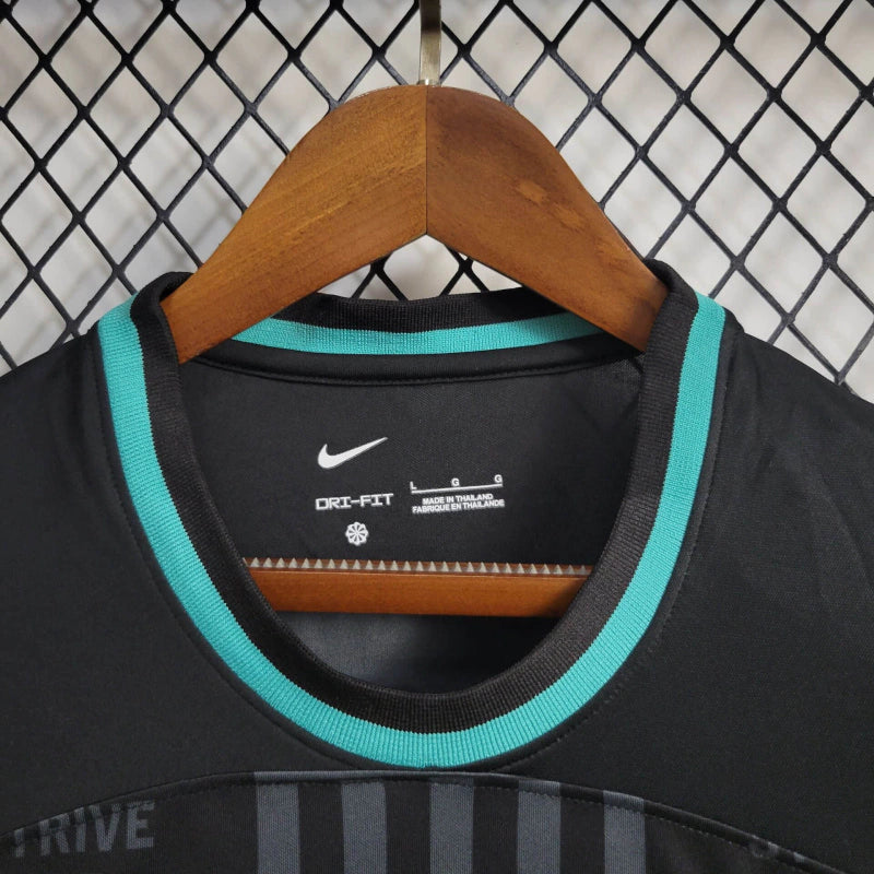 Camisa Liverpol x LeBron Nike Torcedor 2024/25 Masculino - Preto