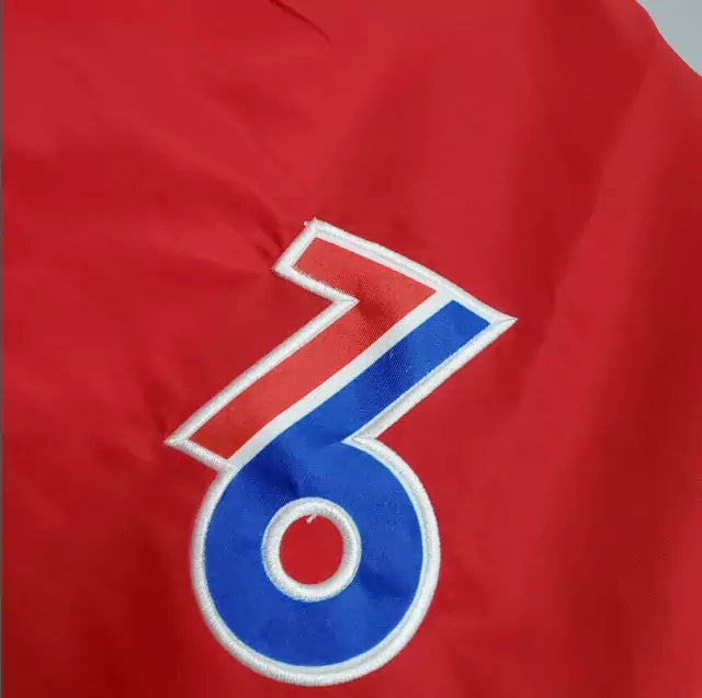 Jaqueta Philadelphia 76ers 23/24 Masculino - Vermelho