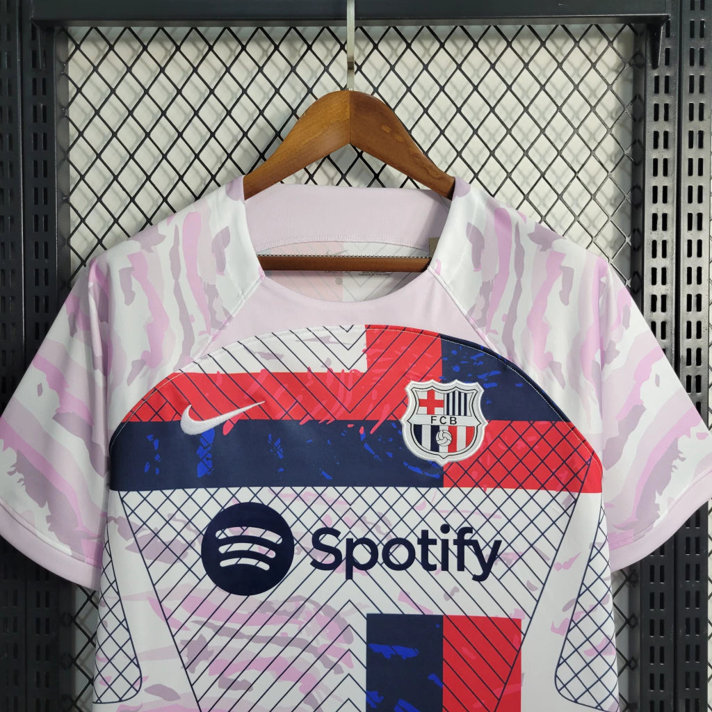 Camisa Barcelona Treino 23/24 Torcedor Rosa e Branco