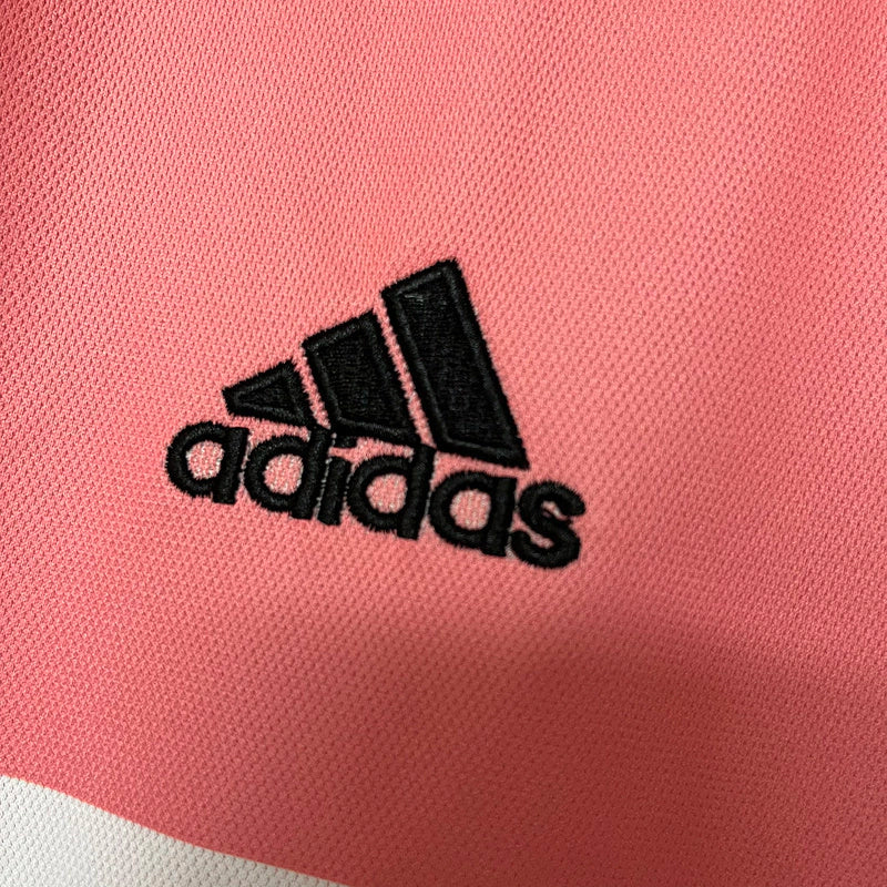 Camisa Retrô Juventus II Away 2015/16 Adidas Masculino Rosa