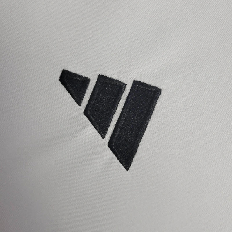 Camisa Japão Edição Itachi Uchiha Adidas Torcedor 2024/25 Masculino Branco
