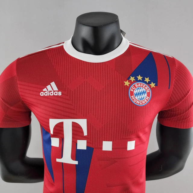 Camisa Bayern de Munique 10 Títulos Alemães 22/23 Jogador Adidas Masculina - Vermelho