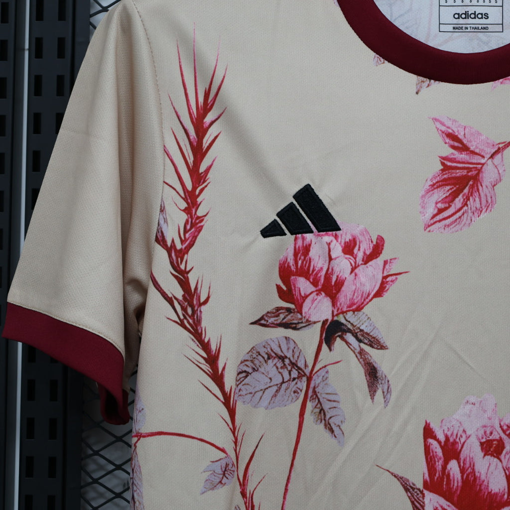 Camisa Japão Edição Especial Japan X Cherry Blossom Adidas Torcedor 2023/24 Rosa