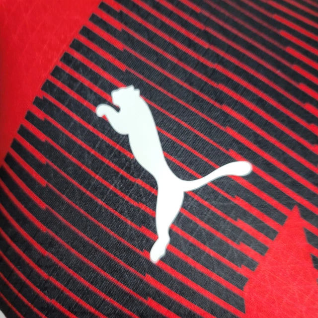 Camisa Milan I 23/24 Jogador Puma Masculina - Vermelho e Preto