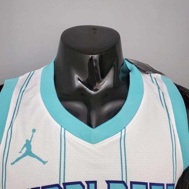 Camisa Regata Charlotte Hornets Branca e Azul - Nike Jordan - Masculina