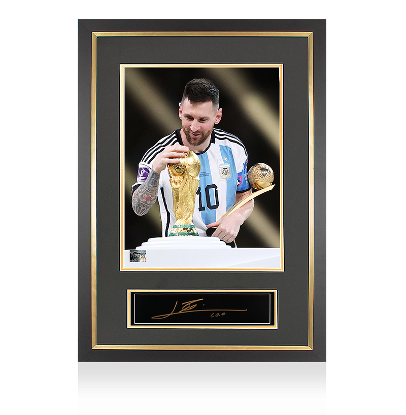 Placa oficial Assinada e porta-retratos da Copa do Mundo da FIFA de Lionel Messi: Vencedor de 2022