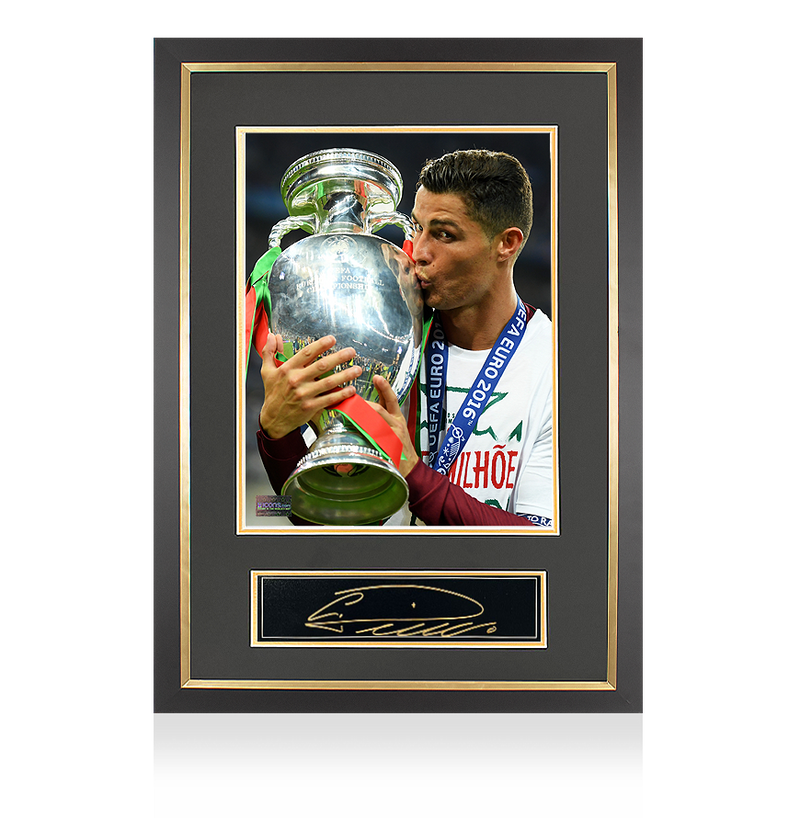 Placa e porta-Retratos Assinados por Cristiano Ronaldo: Vencedor do Uefa Euro 2016