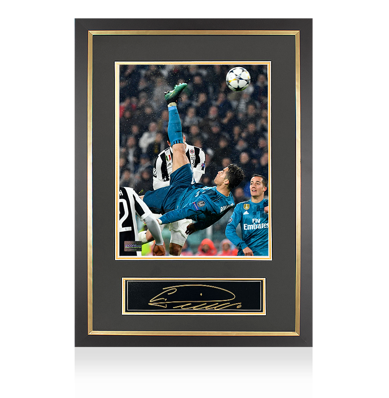 Placa e porta-retratos Assinados por Cristiano Ronaldo: icônico gol de chute aéreo da Liga dos Campeões da UEFA