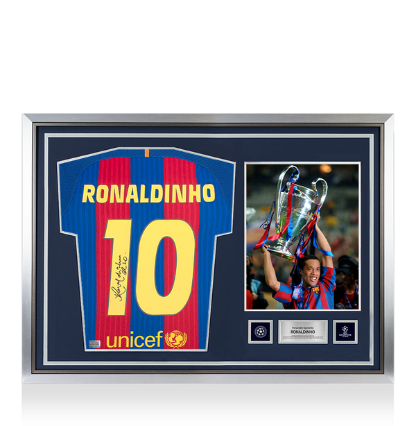 Quadro Ronaldinho camisa oficial da Liga dos Campeões da UEFA Assinada e Emoldurada como herói do FC Barcelona 2016-17 Home com números estilo torcedor