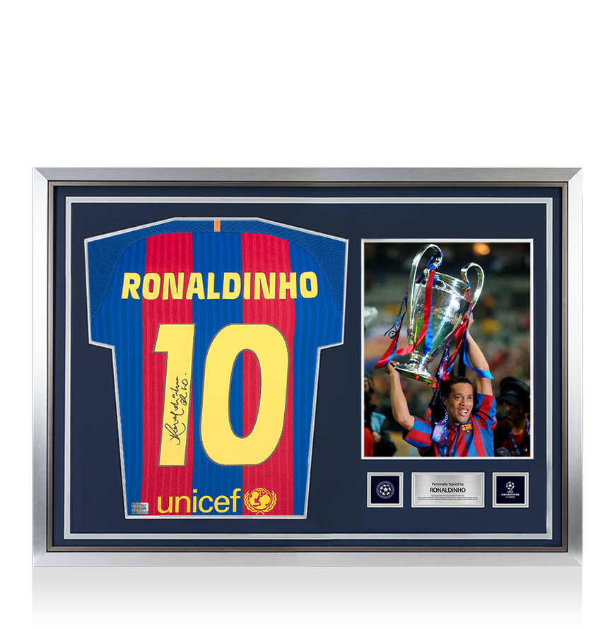 Quadro Ronaldinho camisa oficial da Liga dos Campeões da UEFA Assinada e Emoldurada como herói do FC Barcelona 2016-17 Home com números estilo torcedor