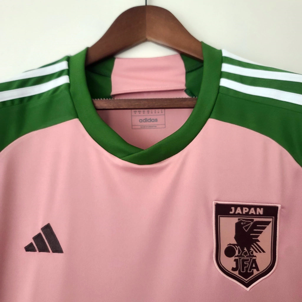 Camisa Japão Edição Especial Adidas x Nigo 2022/23 Torcedor Masculino Rosa e Verde