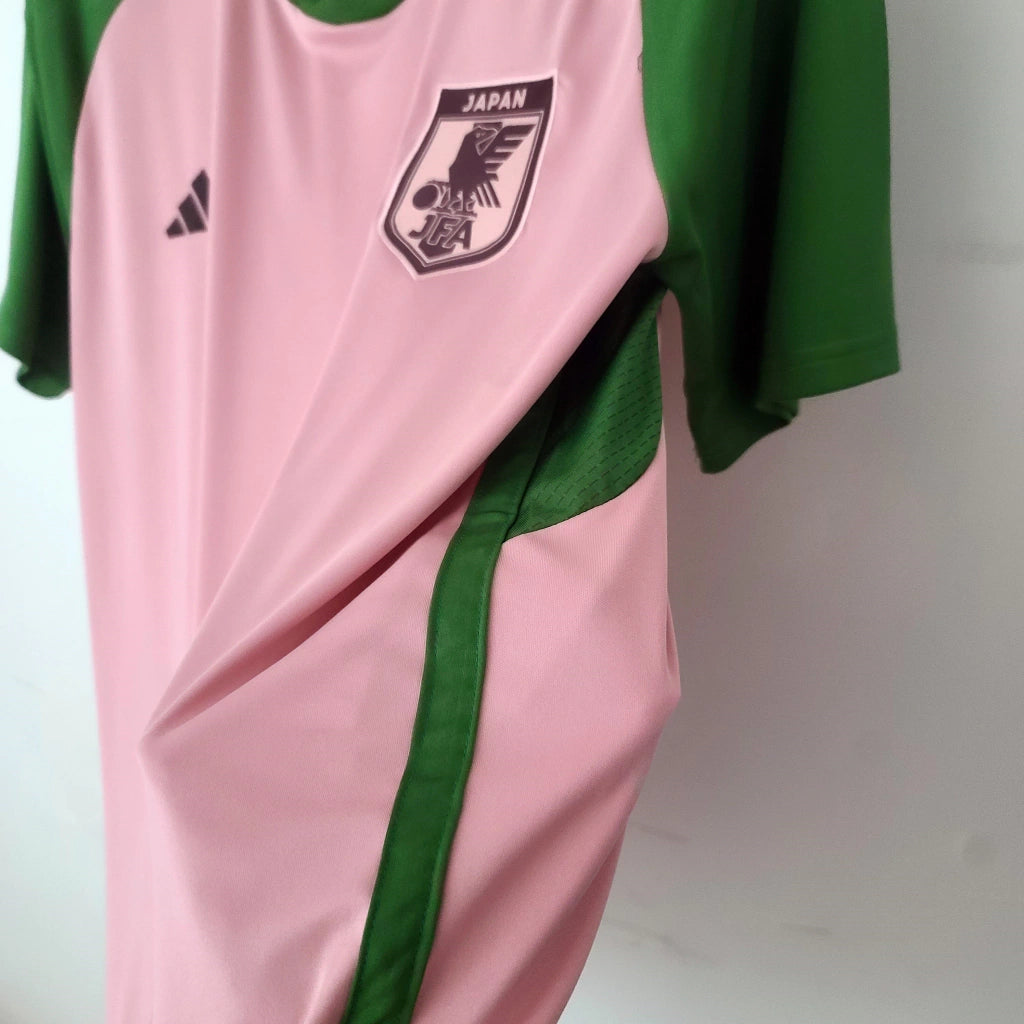 Camisa Japão Edição Especial Adidas x Nigo 2022/23 Torcedor Masculino Rosa e Verde