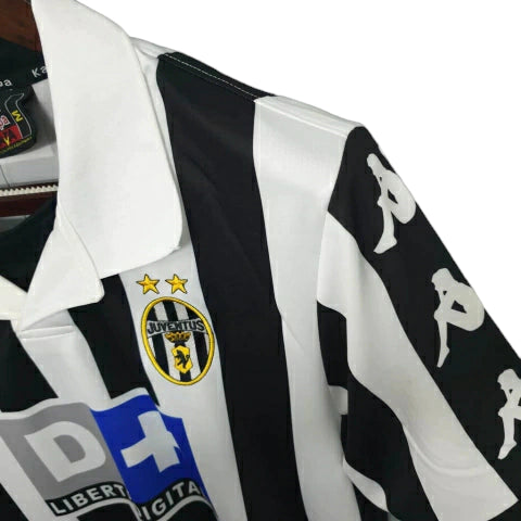 Camisa Juventus Retrô 2011/2012 Preta e Branca - Nike